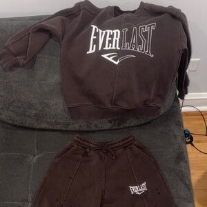 Everlast Kids Chocolate Brown Sweatpants and Sweatshirt